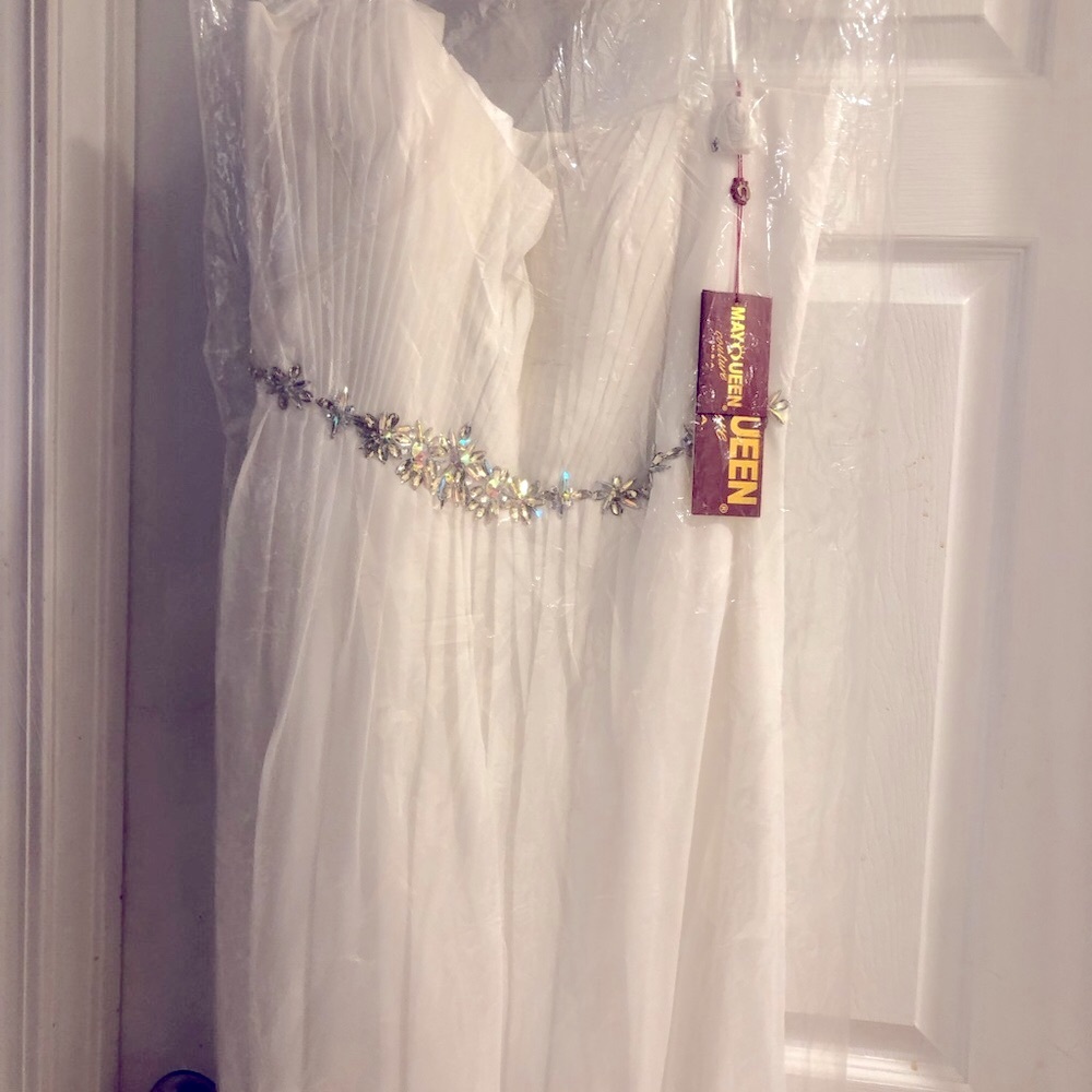 🆕 May Queen Ivory Dress with empire bling waist, extra straps and shawl size 26w